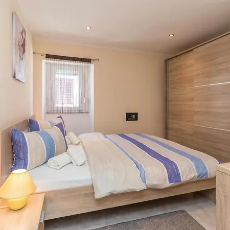 Two-bedroom In Ferienhaus Zadar